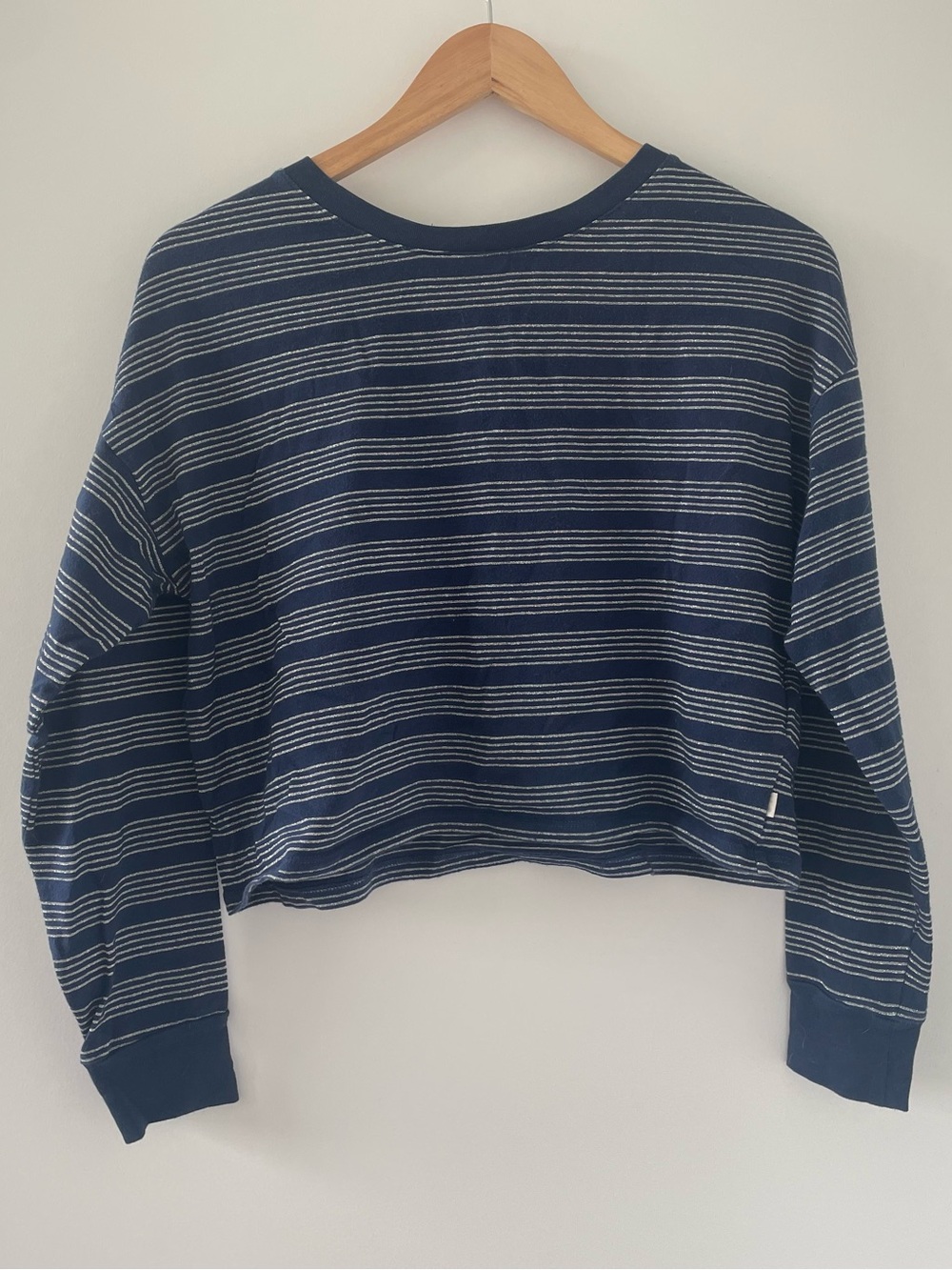 Levi's cropped shirt